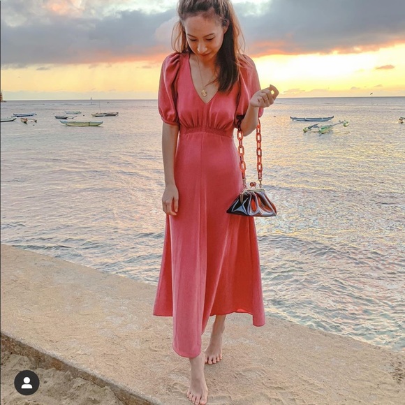 zara dress with voluminous sleeves